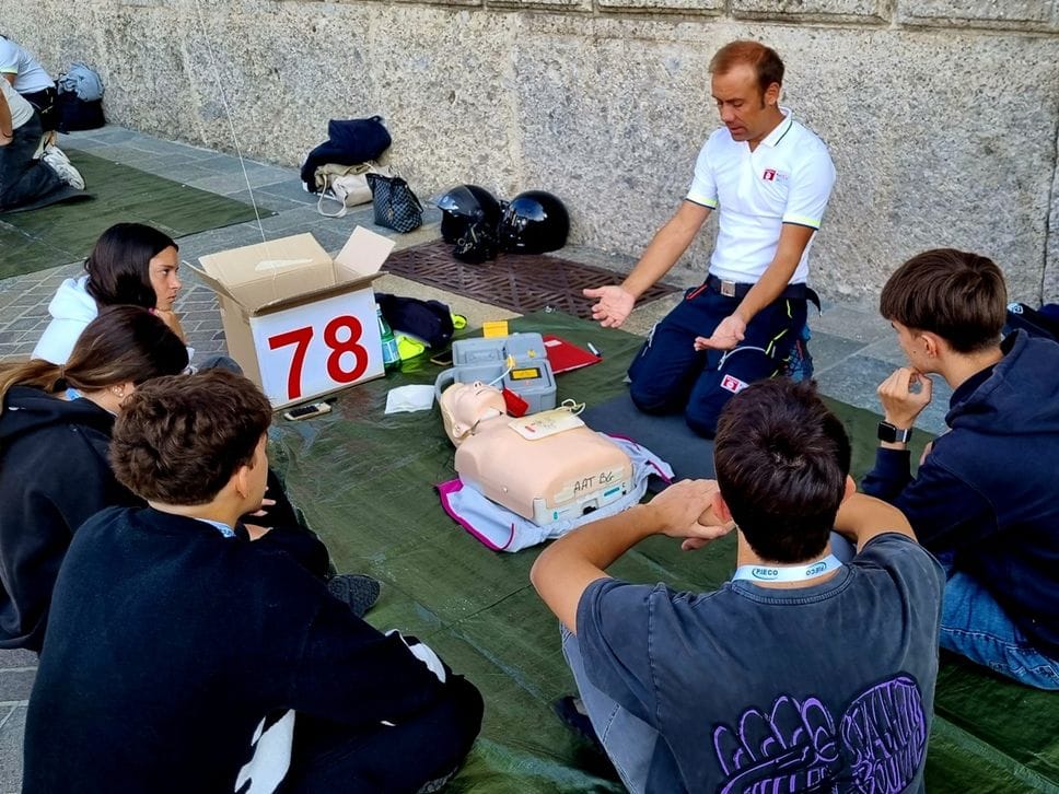 Bergamo, 500 studenti imparano le manovre che possono salvare una vita