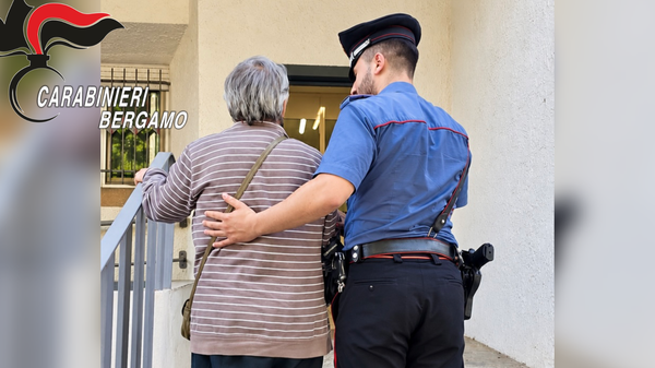 Si finge carabiniere e tenta di truffare un’anziana, arrestato da un vero militare a Dalmine