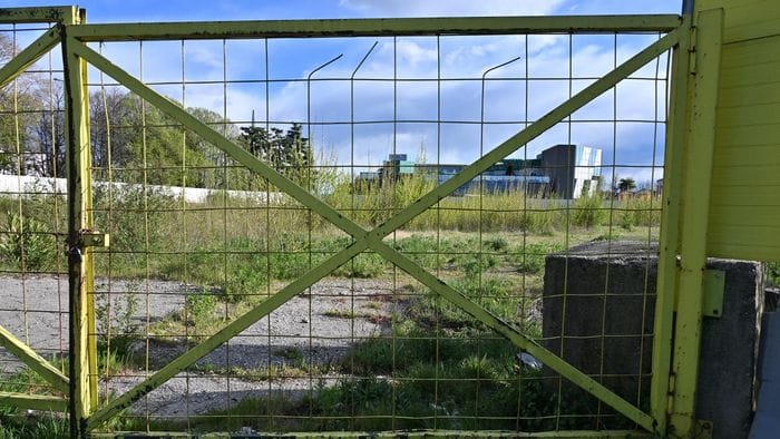 https://storage.ecodibergamo.it/media/photologue/2026/9/26/photos/cache/zingonia-lanciata-la-nuova-asta-ridare-vita-allarea-delle-ex-torri_727cfd68-b921-11f1-a671-70004a9f89fb_1920_1080_v3_large_16_9.jpg