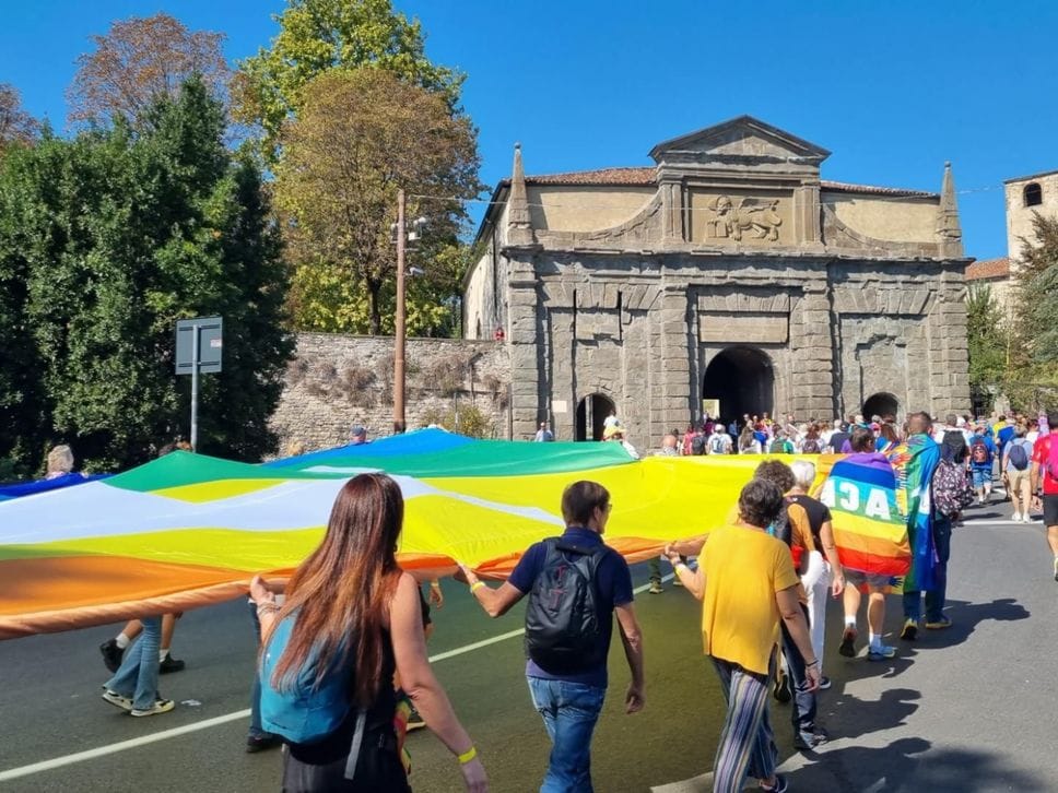 In duemila alla Marcia della Pace a Bergamo: «Cercare sempre il dialogo» - Foto e video
