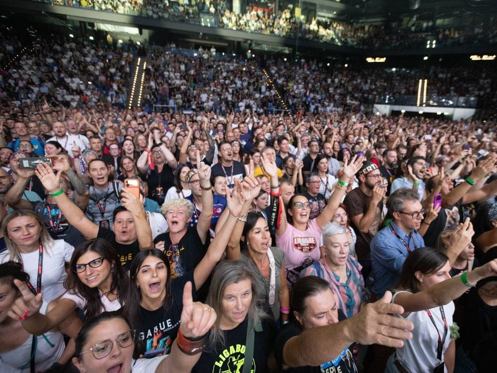 Ligabue sold out alla ChorusLife Arena: oltre 6mila fan per «Certe Notti» - Foto