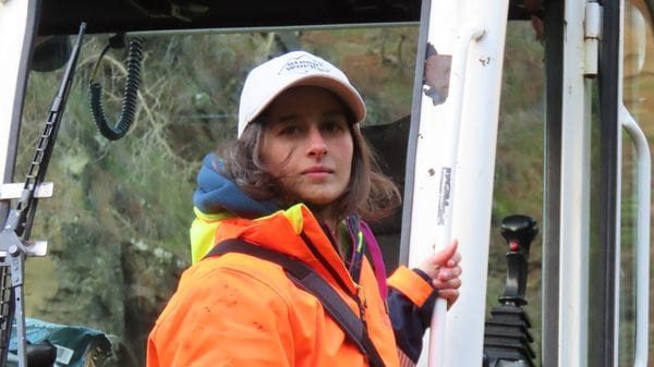 Valentina, in Nuova Zelanda vita da rocciatrice: «Ora ho una ditta specializzata»