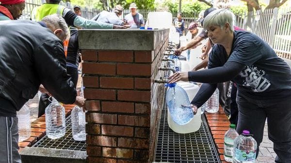Acqua: 64 aziende siglano il 'Patto per la Resilienza idrica' di Utilitalia