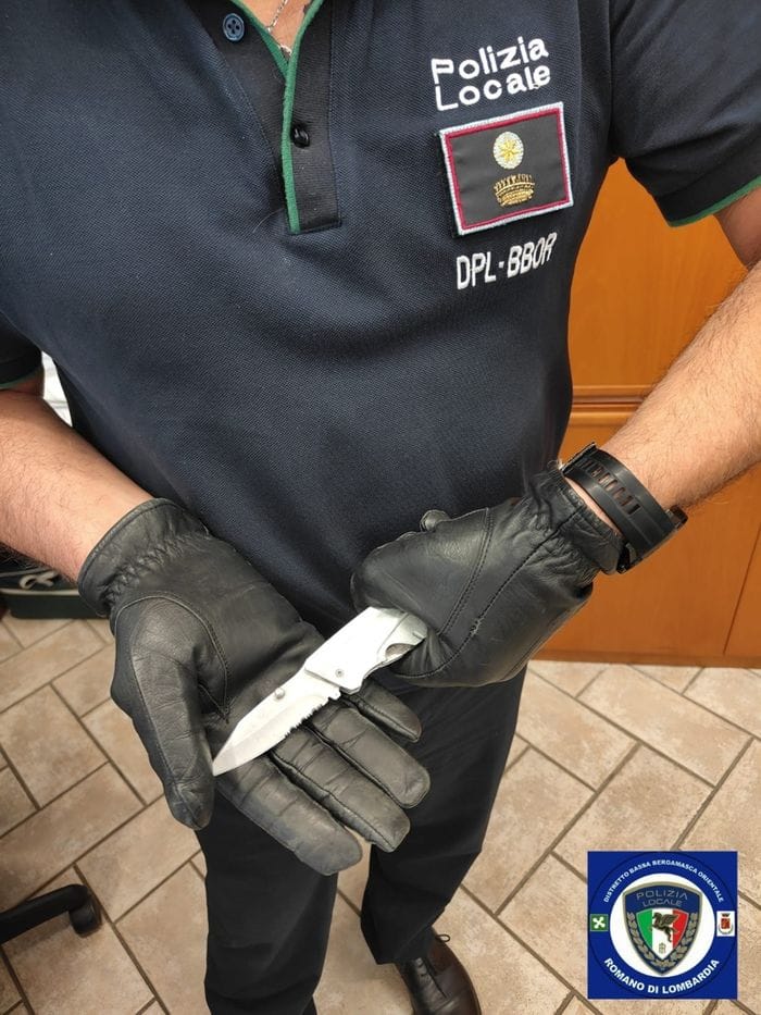 Romano, fermato con due martelli: sequestrati un coltello e cocaina