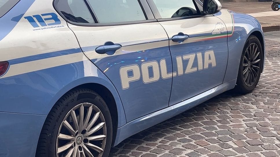 Spaccata in un supermercato di via Serassi a Bergamo, fermato 29enne