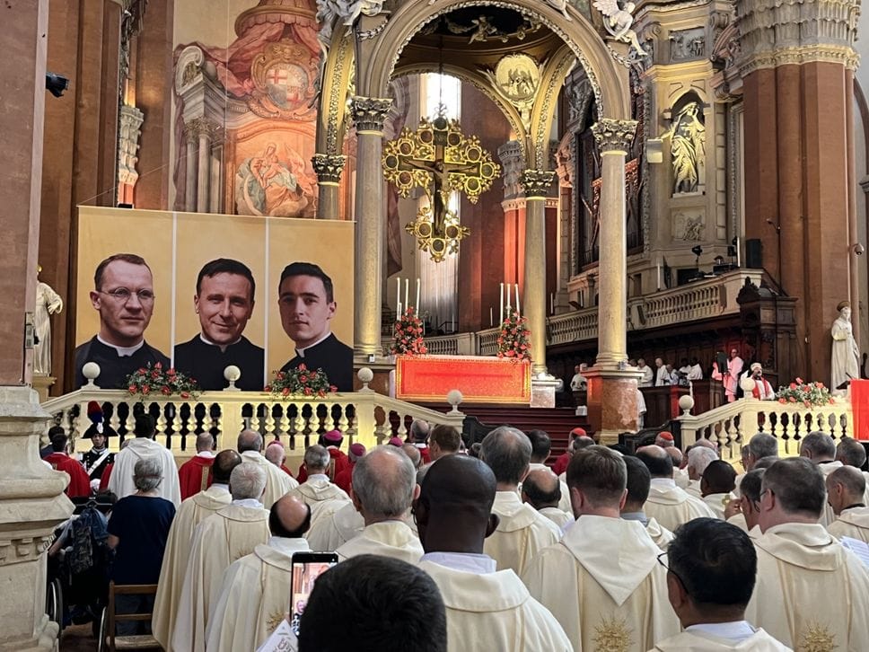 «Un martire», padre Martino Capelli è Beato - Foto e video