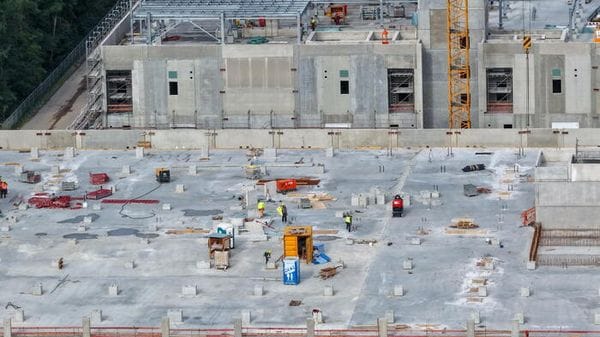 Allarme energia dalla Uil di Milano, 'si rischia il black-out industriale'