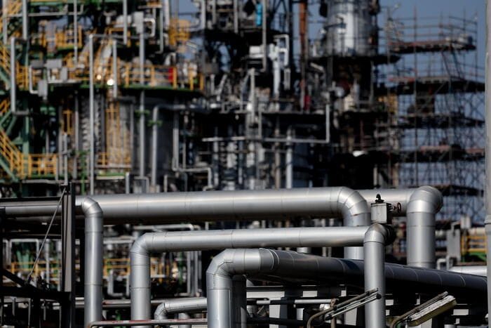 Istat, ad agosto prezzi produzione prodotti petroliferi +67,7%