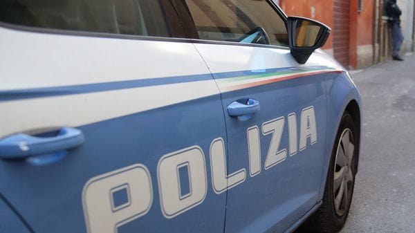 Bergamo, 129 persone identificate: una denuncia per droga
