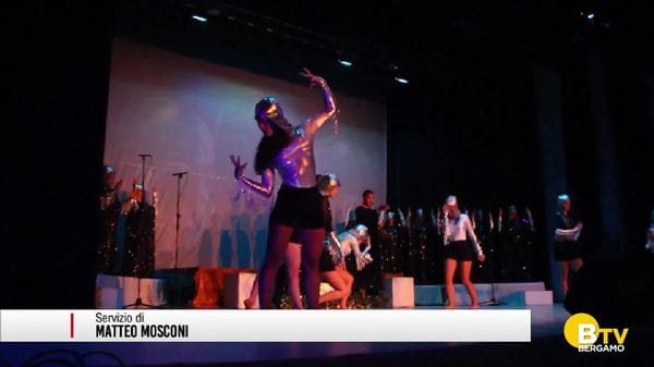Leffe, musical «Luce sia!», applausi per il «moderno» San Francesco
