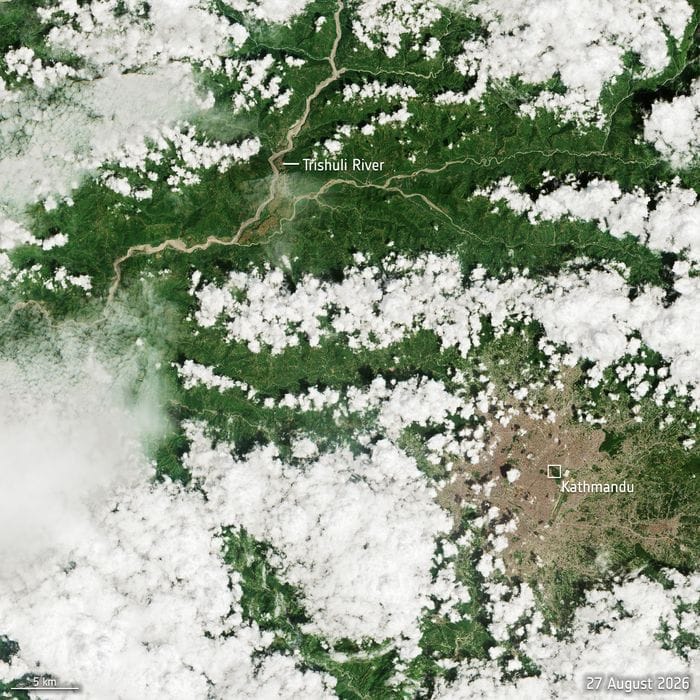 Nuove immagini satellitari mostrano gli effetti dell'alluvione in Nepal