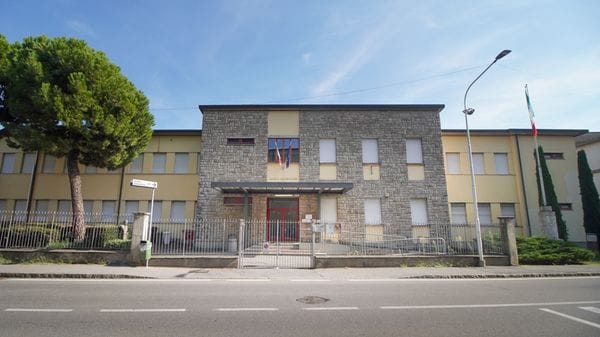 «Tommy, un piccolo grande cuore»: annullate le feste, sarà lutto cittadino ad Azzano San Paolo