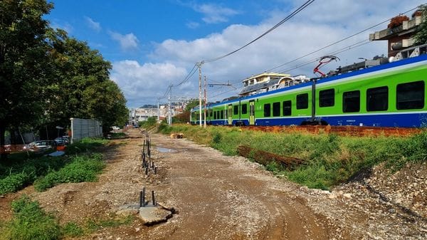 Le Ferrovie tengono in ostaggio una città