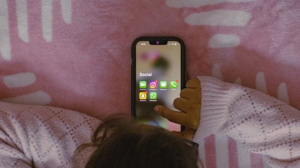 Lo smartphone come lasciapassare per l'autonomia dei bambini