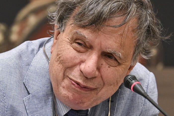 Parisi, 'il nucleare antieconomico e insufficiente per i bisogni energetici'