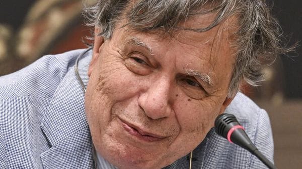 Parisi, 'il nucleare antieconomico e insufficiente per i bisogni energetici'