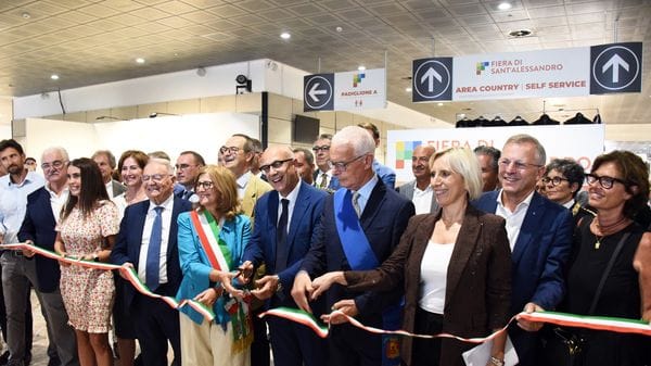 Taglio del nastro per la 23esima Fiera di Sant’Alessandro