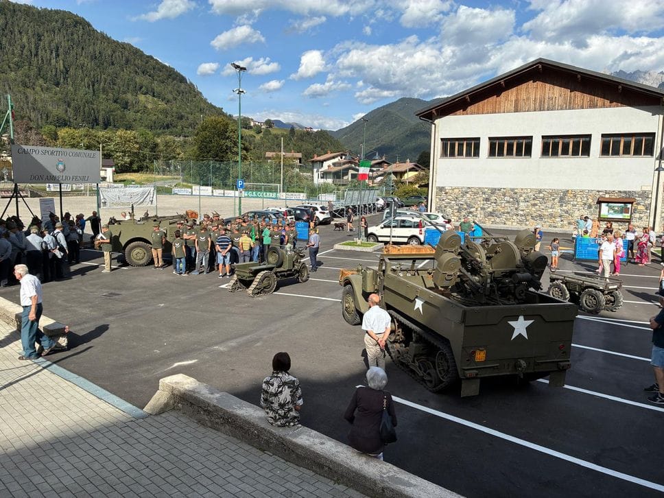 Colere celebra i cento anni degli Alpini, la Presolana si veste di tricolore - Il video dei cori