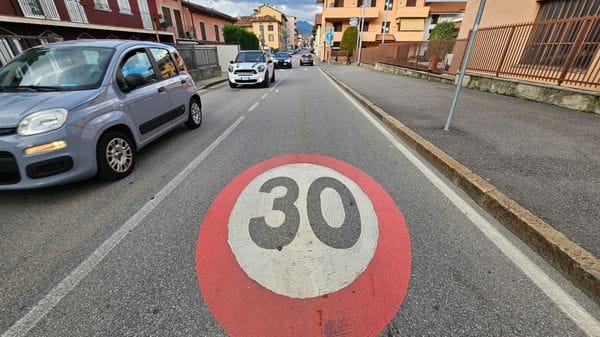 Zone 30 in arrivo in altri undici quartieri di Bergamo: «Coperto l’88% delle strade, più sicurezza»