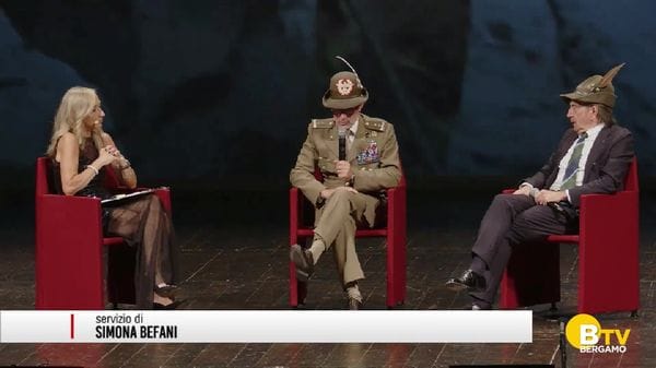 Galà degli alpini al Teatro Donizetti con il Generale Vezzoli