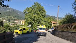 Rota Imagna, cade mentre è in cerca di funghi: 25enne con gravi ferite