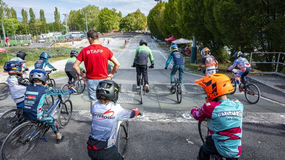 Ciclismo a Bergamo, aperta la nuova pista Bmx Race di Loreto: «Un traguardo»