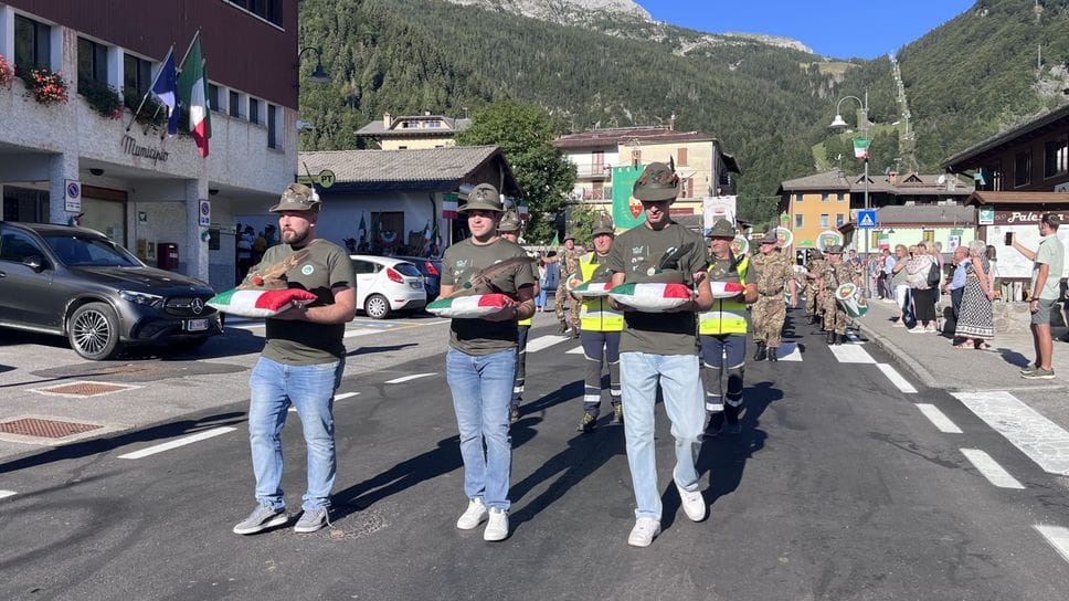 «Il nostro futuro sono i ragazzi con la maglia degli Alpini di Colere»