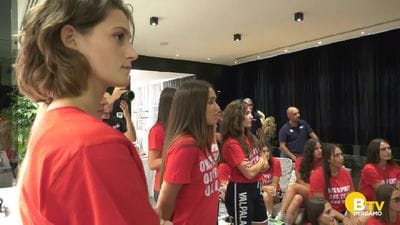 https://storage.ecodibergamo.it/media/photologue/2026/9/7/photos/cache/valpala-volley-si-presenta-per-la-nuova-stagione-in-b2_d2884000-aadf-11f1-aa02-b3f0e116a7c6_display.jpg