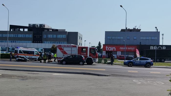 https://storage.ecodibergamo.it/media/photologue/2026/9/8/photos/cache/dalmine-scontro-con-un-camion-motociclista-in-ospedale_3637c452-ab91-11f1-b9d5-12ede011745c_1920_1080_v3_large_16_9.jpeg