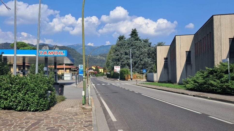 Ponte chiuso, a Cisano giù le serrande. «Ora aiuti ai commercianti»