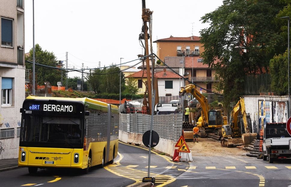 Slalom tra i cantieri: a Bergamo traffico già in tilt, in attesa delle scuole